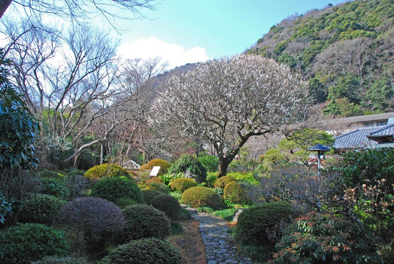 Yoshiike Ryokan Хаконе Екстериор снимка