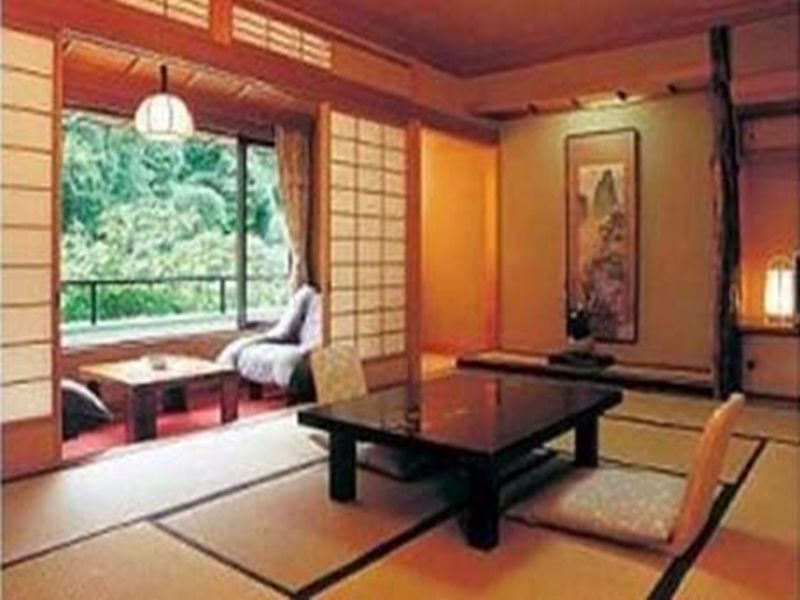 Yoshiike Ryokan Хаконе Екстериор снимка